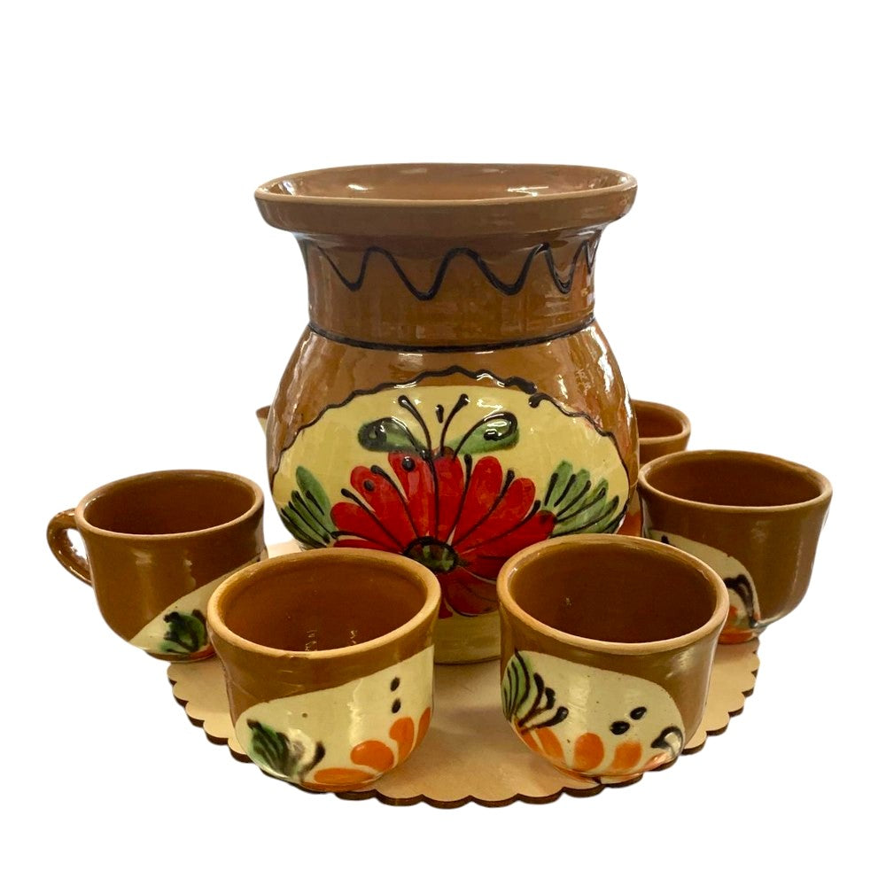 Set Ulcior 500 ml cu 6 cescute 50 ml, lut pictate, pe platou lemn