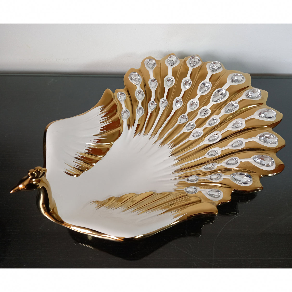 Platou aperitiv, Ceramica, Model Paun, Alb-Auriu, 32x42 cm