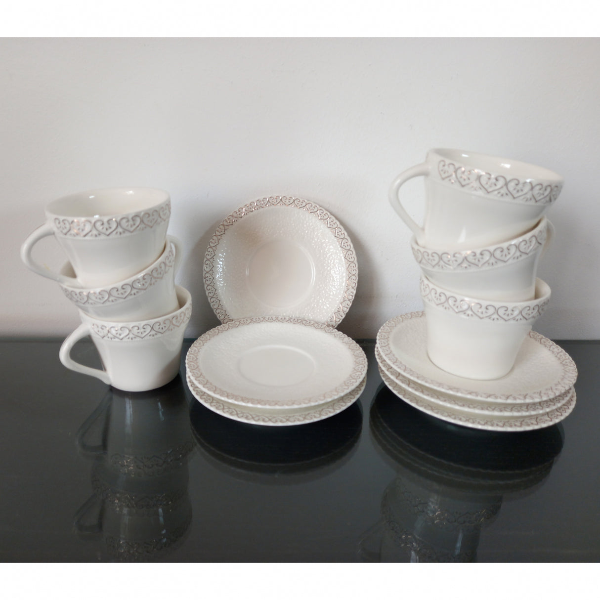 Set 6 cesti Cafea sau Ceai cu farfurioare incluse, Ceramica fina, Alb Argintiu