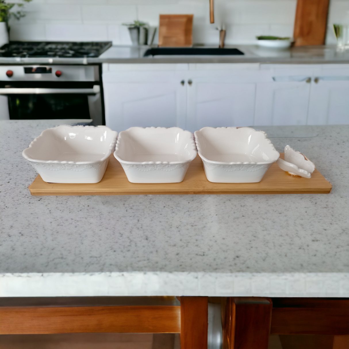 Set 3 sosiere 10x10x4 cm Ceramica pe suport 38x9 cm Bambus, Albe