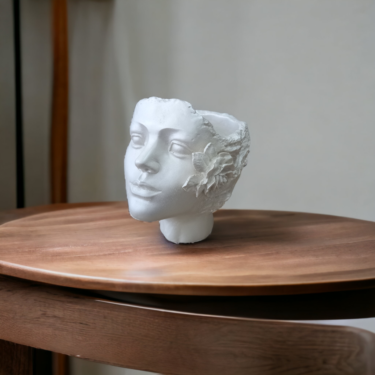 Vaza Decorativa, Forma de Cap, Ceramica, Alba, 20x13 cm