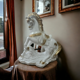 Statueta Decorativa, Cal, Albu Auriu, Rasina, 37x30 cm