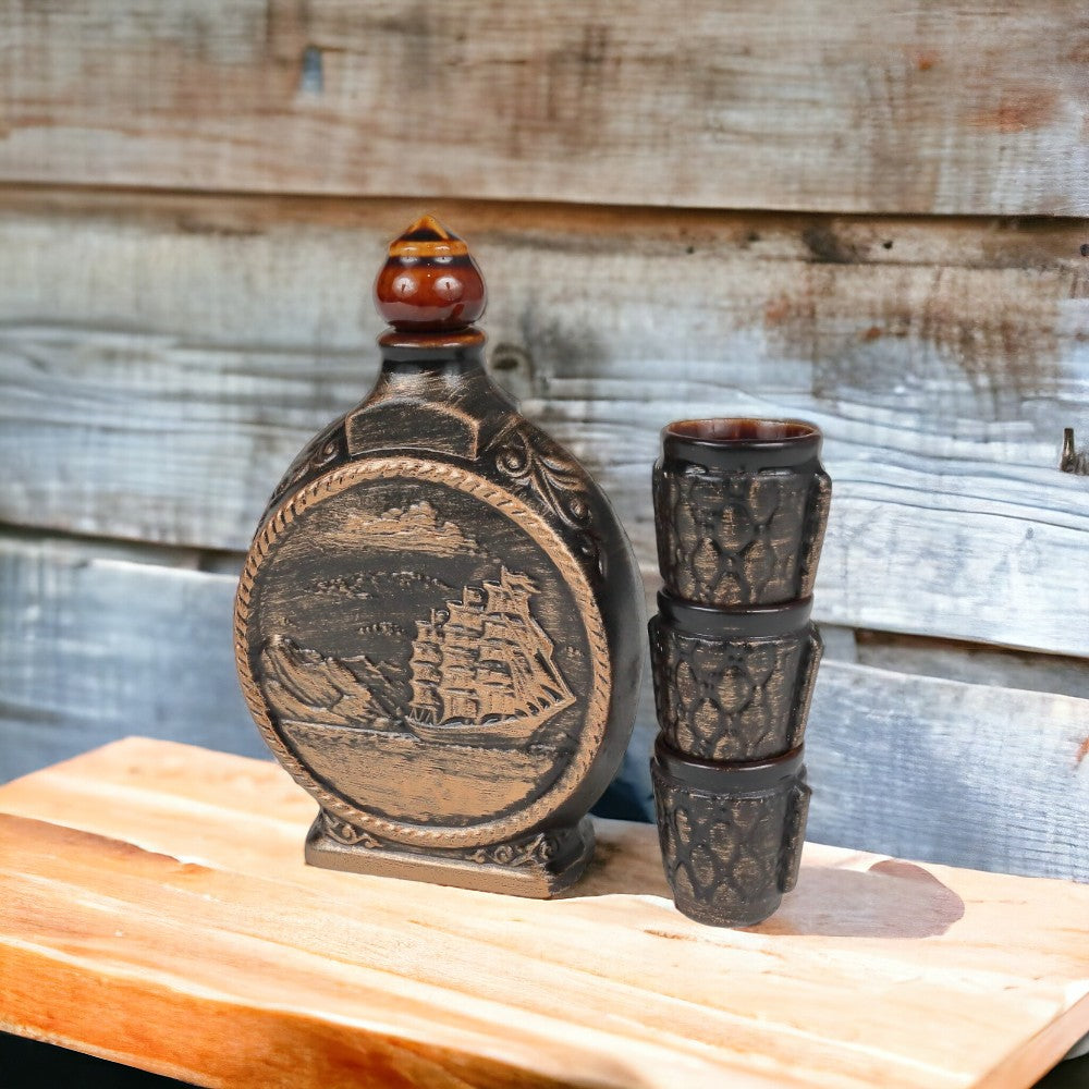 Set cadou pentru servire bauturi 2 fete Busola si Corabie, 500 ml + 3 pahare 35 ml