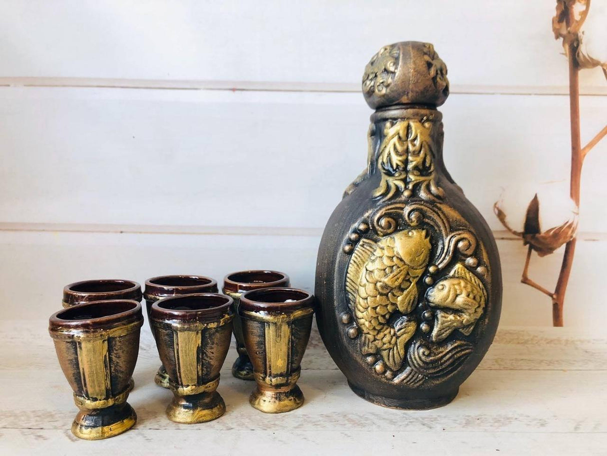 Set servire bautura Ceramica, model Vanatoare / Pescuit 1.8L, cu 6 pahare 100 ml