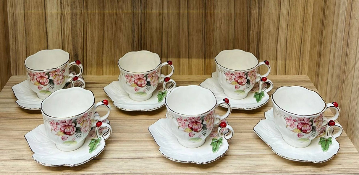 Set de 6 cesti+ 6 farfurioare din Portelan Fin, Luxury Collection, Modele 3D