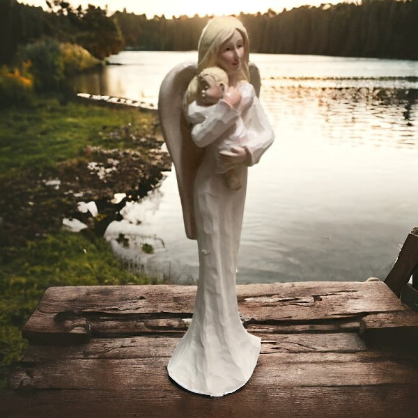 Figurina Rasina Ingeras Alb Mama cu Copilul,20 x 5 cm