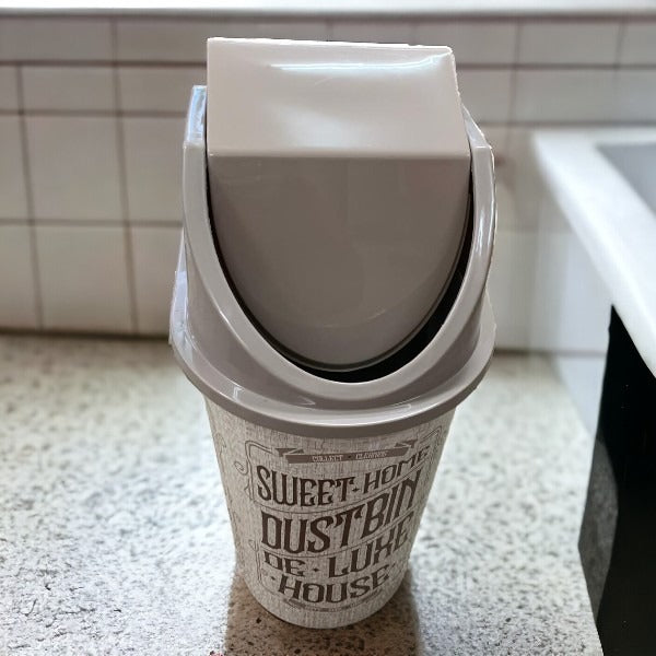 Cos de Gunoi din Plastic cu Capac Batant 18 l Maro 28x54 cm