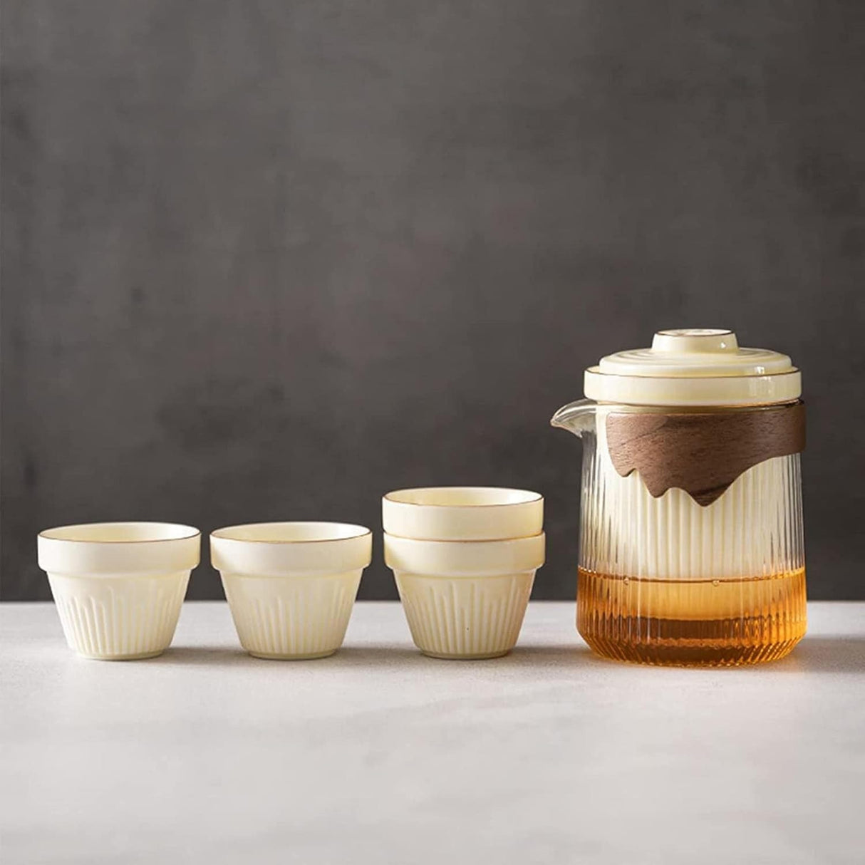 Set de ceai pentru Calatorie , 4 cesti , infuzor si geanta