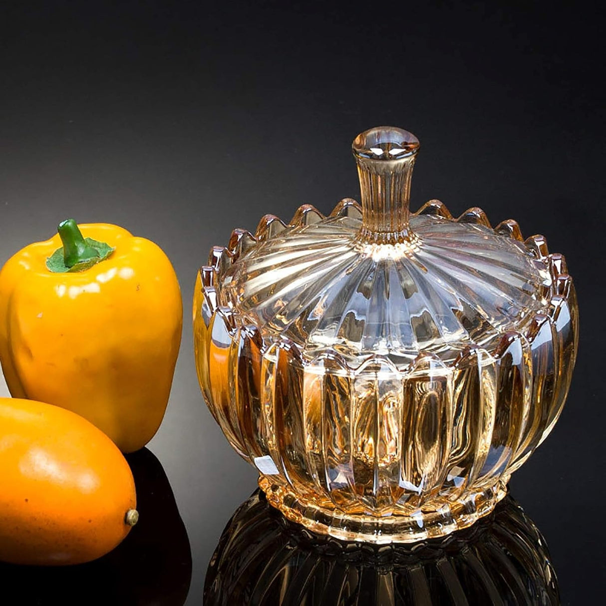 Bomboniera din sticla Amber cu capac,15 x 15 cm