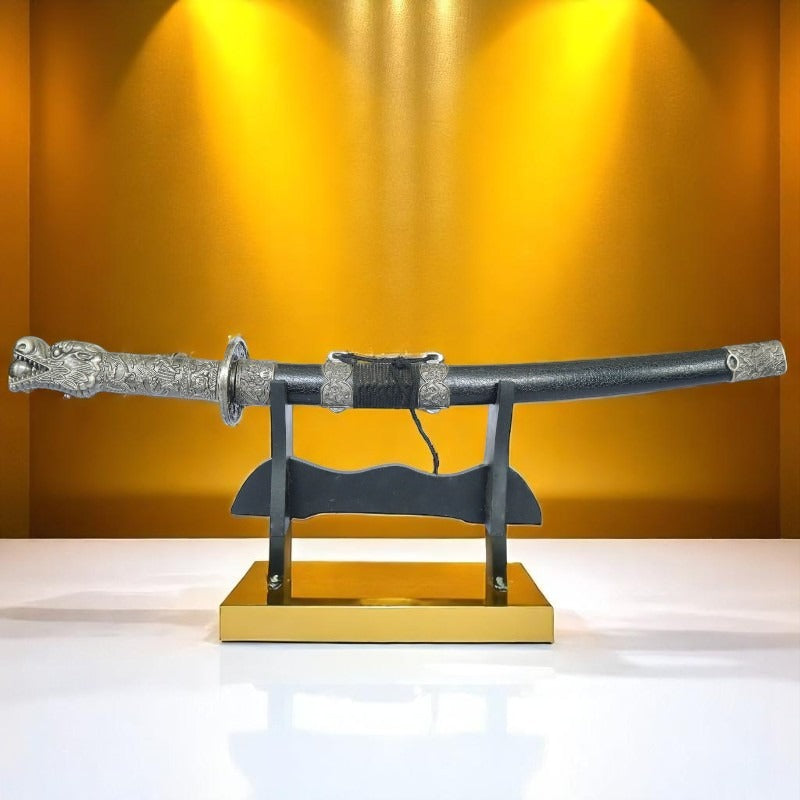 Sabie Scurta de Samurai Japoneza, cu Ornament de Dragon, cu Suport de lemn, metal,47x32 cm,