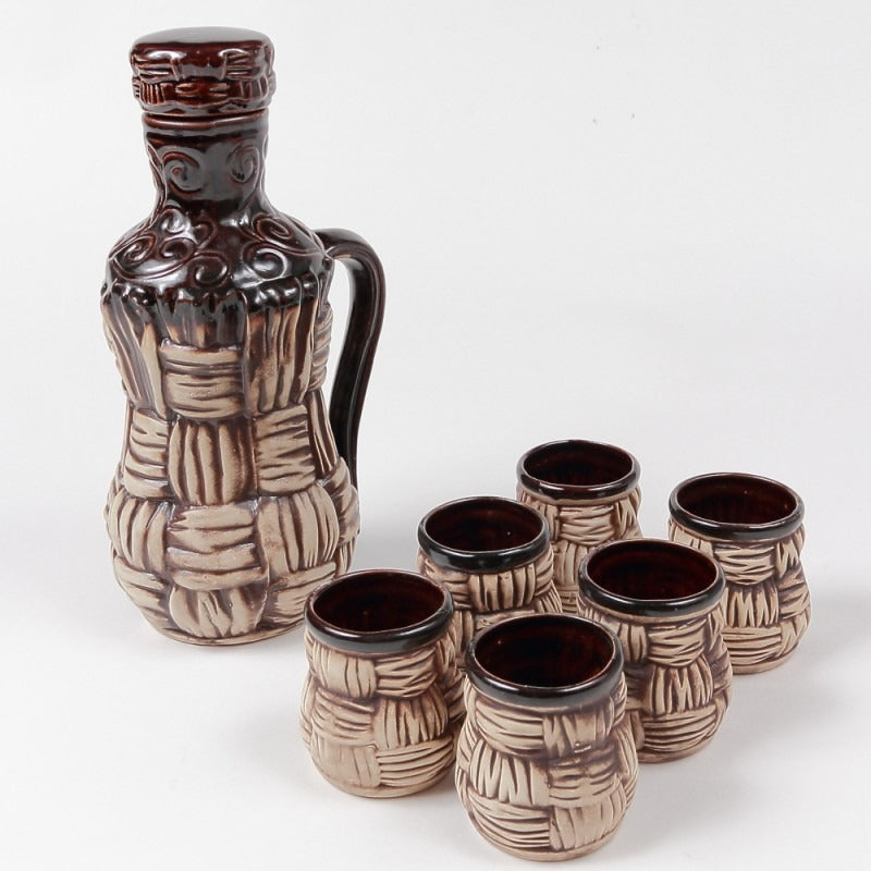 Set sticla in forma de Ulcior cu 6 pahare, Ceramica