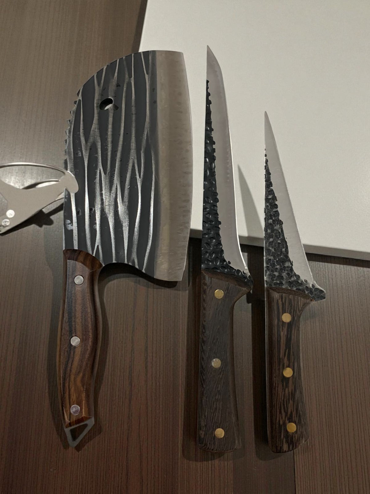 Set de 3 Piese Macelarie,Cutit Lama Groasa 30 cm ,Cutit Lama Groasa 26 cm si Satar Otel 30 cm