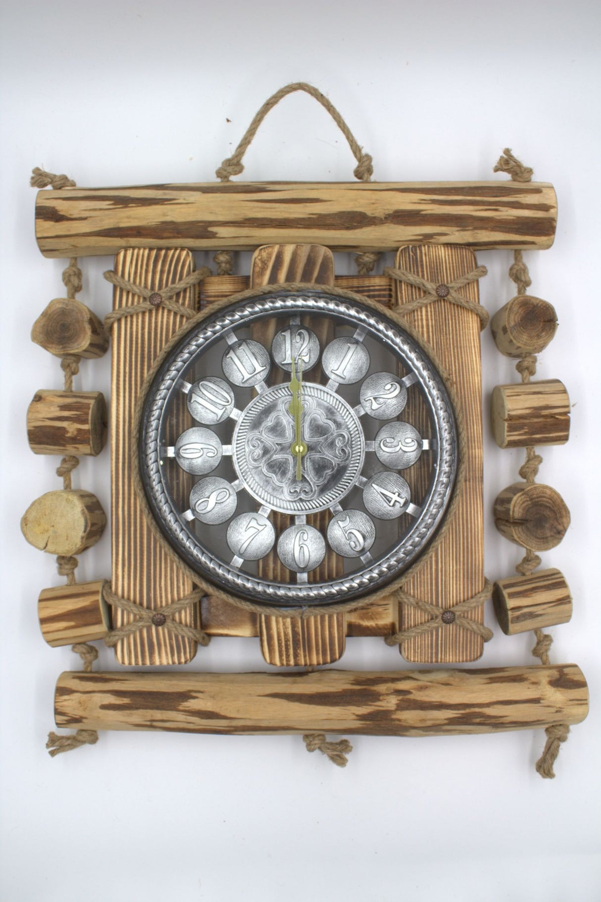 Ceas de perete Decorativ, Lemn si Plastic, Decorat cu bucati de Lemn, Maro, 44x43 cm