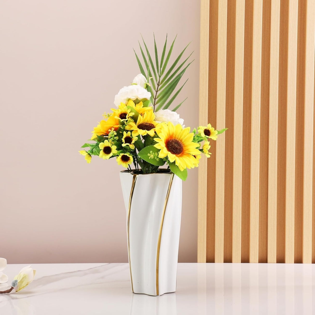 Vaza ceramica , Alb-auriu