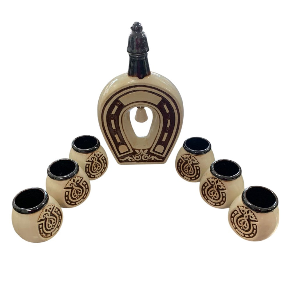 Set pentru Tuica, Sticla 750 ml in forma de Potcoava Bej cu 6 pahare 100 ml, Ceramica