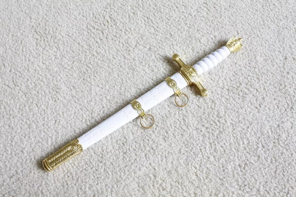 Pumnal Metalic Gravat cu Teaca si Cutie