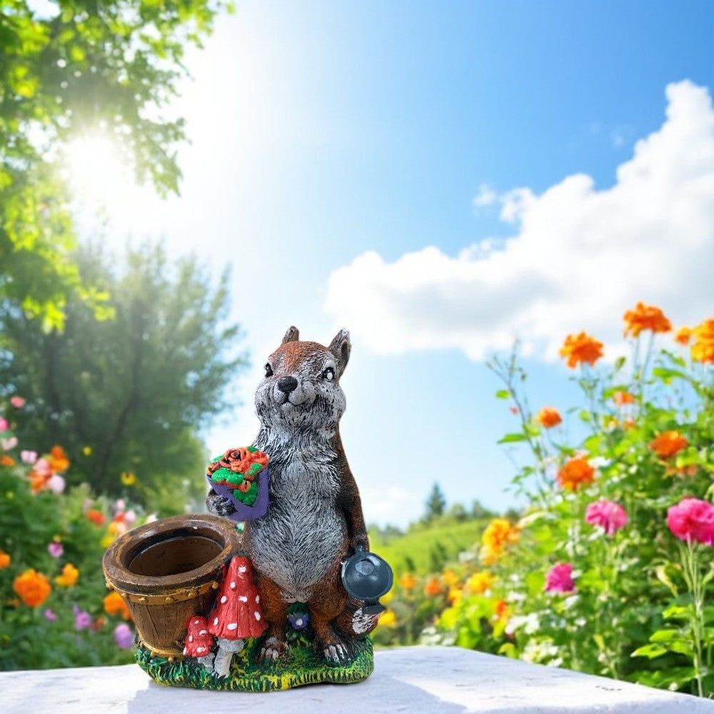 Decoratiune/Figurina de gradina veverita cu ghiveci, Ceramica,Pictata , 32x26 cm