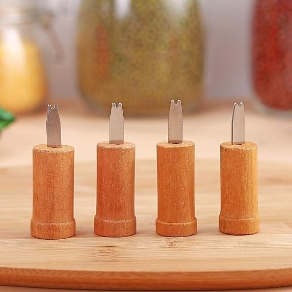 Geanta cu 18 Accesorii multifunctionale pentru gratar cu maner din memn 43x30x7.5 cm