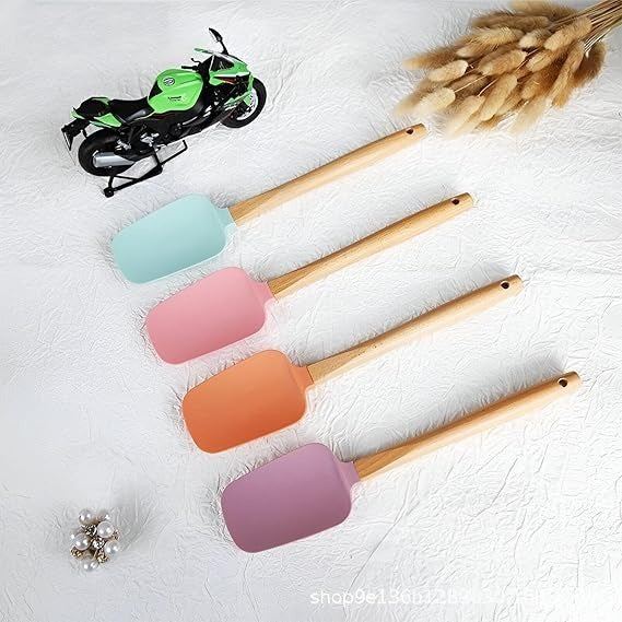 Spatula silicon cu maner lemn, 28 cm, diverse culori
