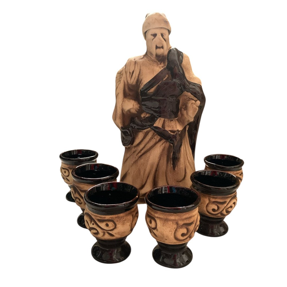 Set bautura Model Haiduc,500 ml cu 6 pahare 100 ml , Ceramica