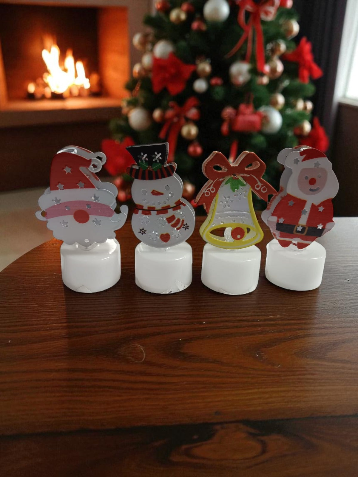 Set 4 Decoratiuni luminoase de Craciun, 8 cm,diverse modele