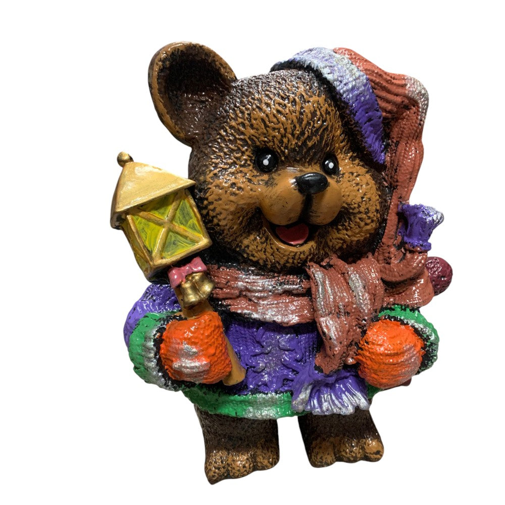 Figurina/Decoratiune Ursulet cu Felinar, pictata manual, rasina, 40 cm