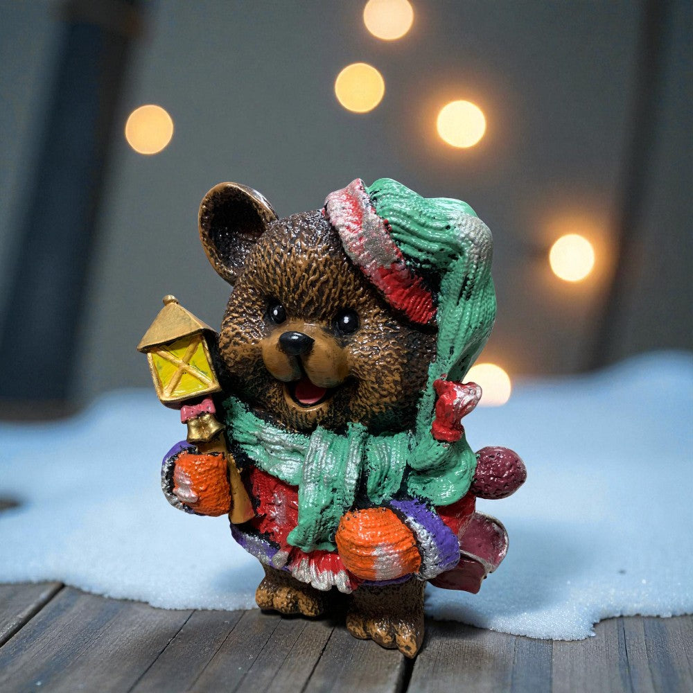 Figurina/Decoratiune Ursulet cu Felinar, pictata manual, rasina, 40 cm