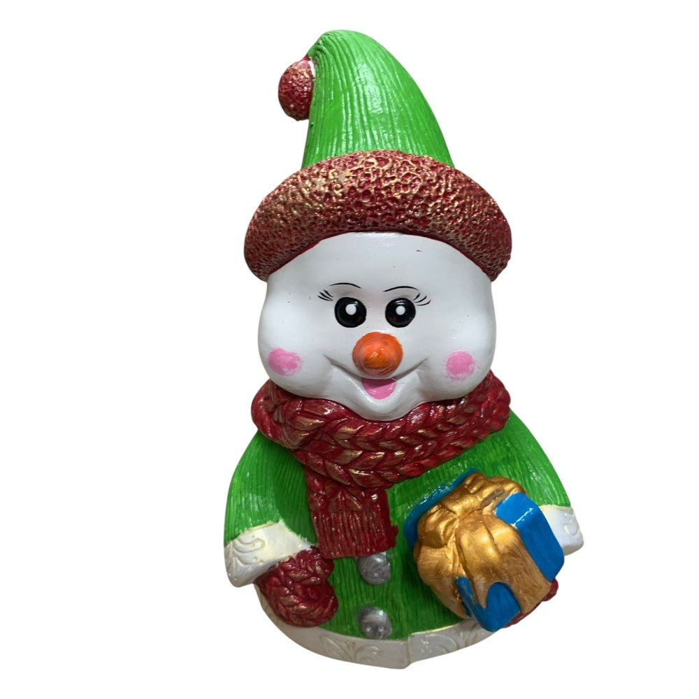 Figurina/Decoratiune Om de Zapada cu cadou, pictata manual, rasina, 28 cm