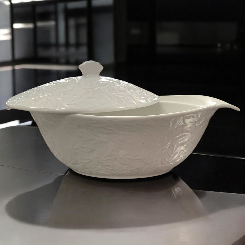 Supiera din Portelan cu Manere si Capac