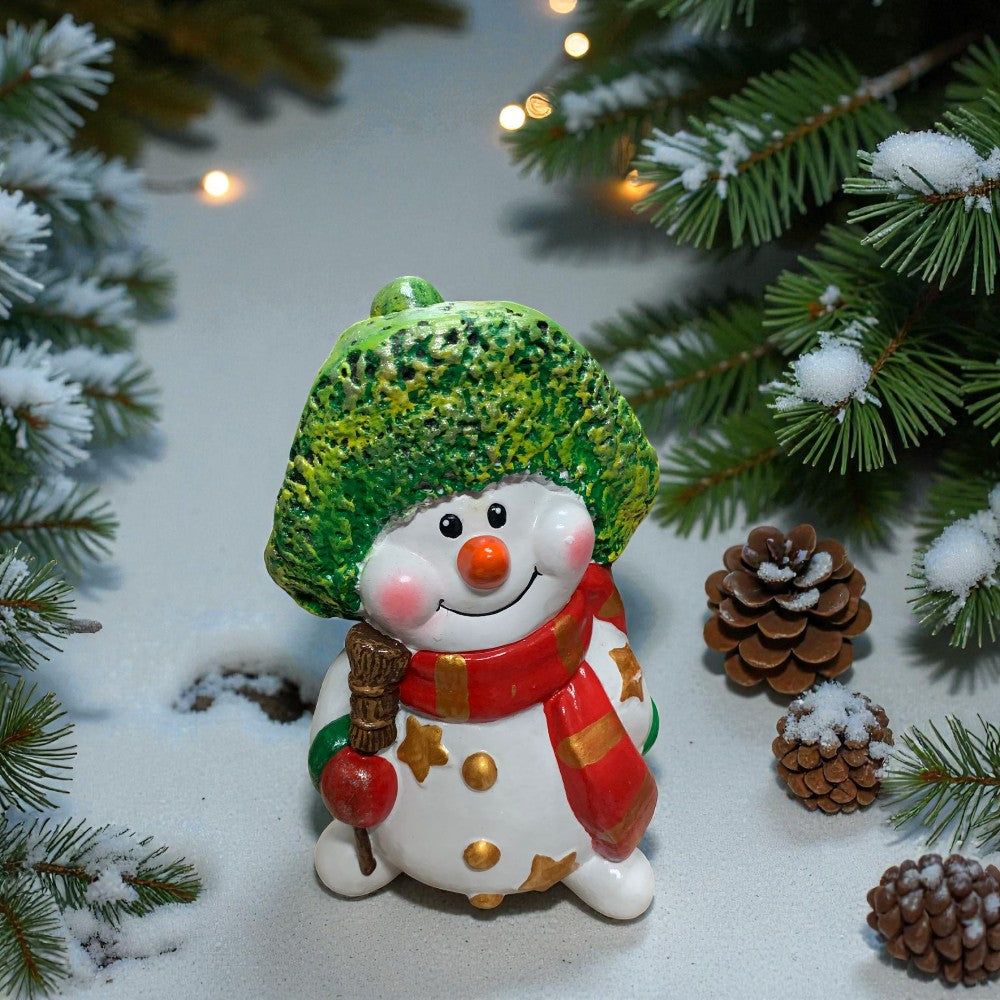 Figurina / Decoratiune Om de zapada,pictata manual,rasina,27 cm