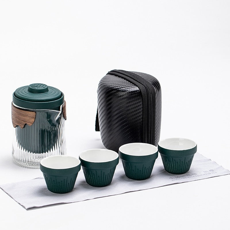 Set de ceai pentru Calatorie , 4 cesti , infuzor si geanta