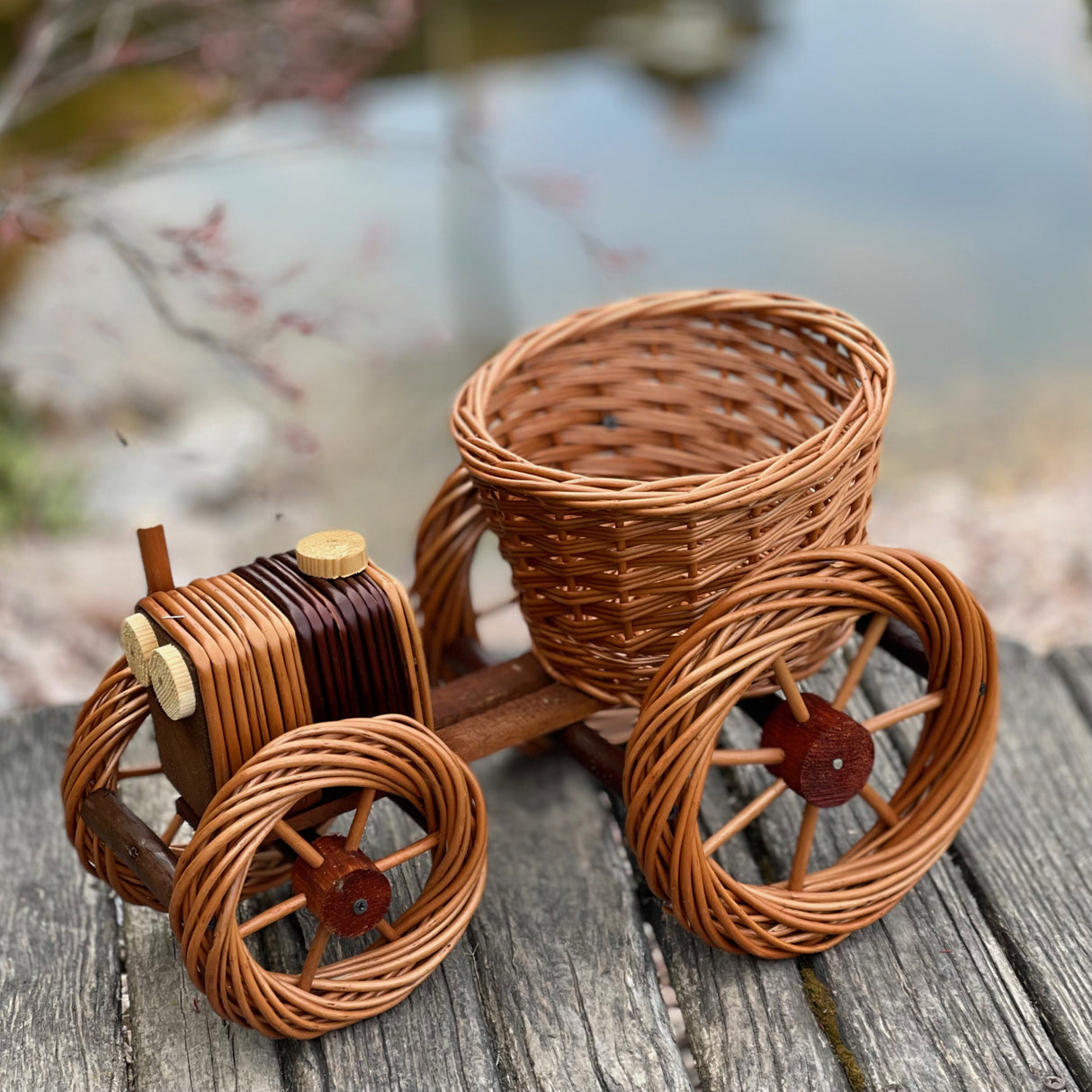 Ghiveci decor din Rachita, 32x27 cm