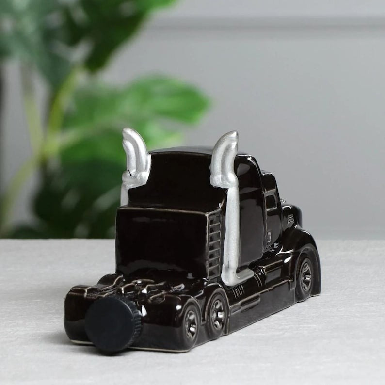 Set tuica Camion/Tir, 500ml cu 4 cescute 40ml