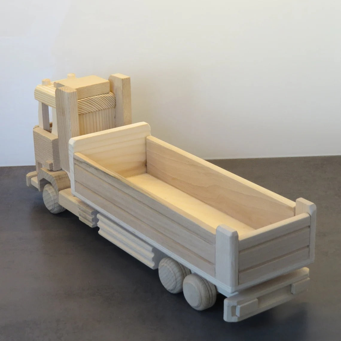 Jucarie din Lemn, Camion