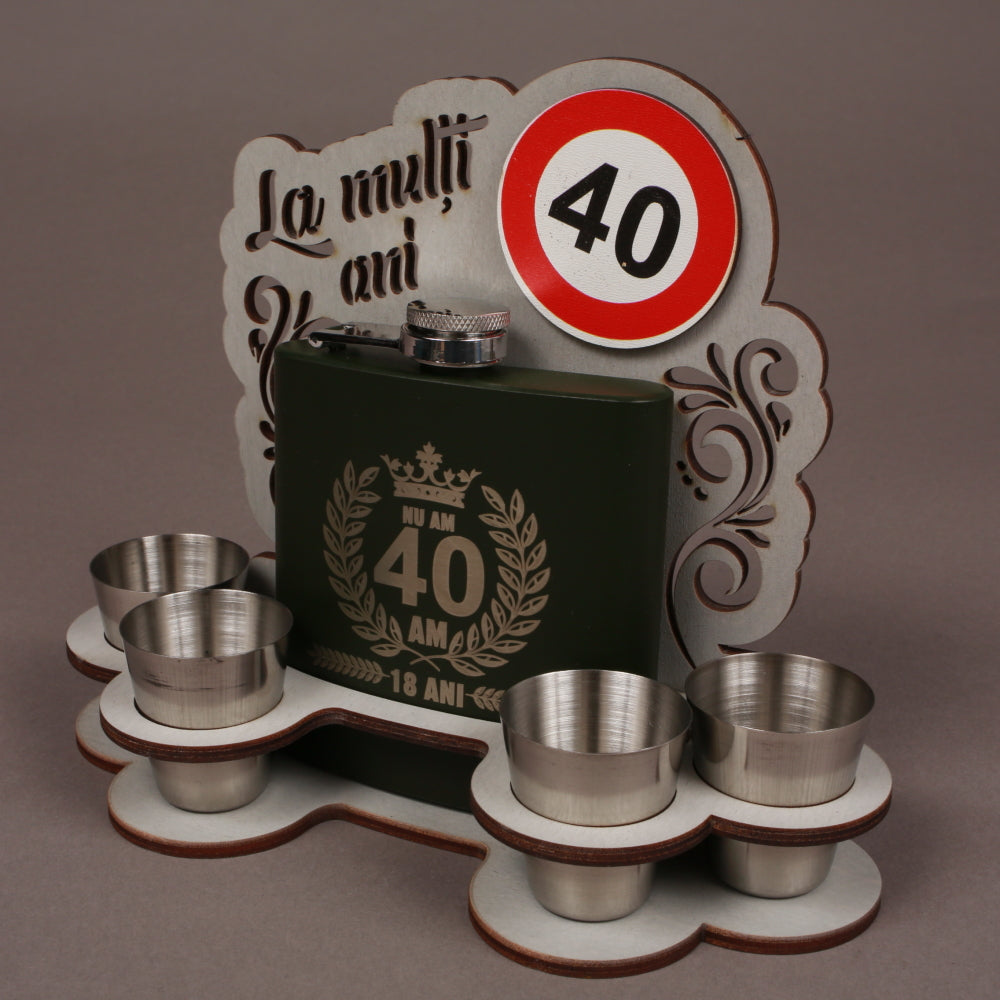 Set plosca cu 4 pahare din inox, Cadou Aniversare 16.5x20 cm