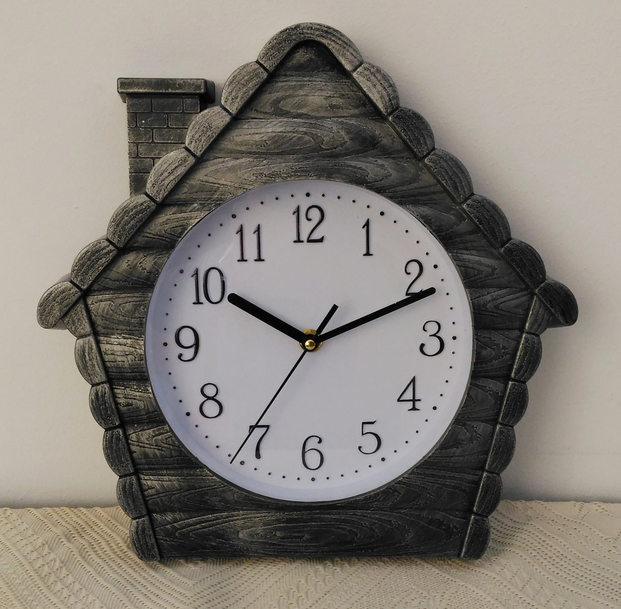 Ceas de perete cu baterie, Casuta, PVC+Sticla, 30x29x4cm