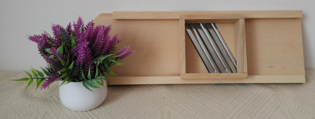 Razatoare varza cu suport din lemn, 3 cutite, 58x18.5cm