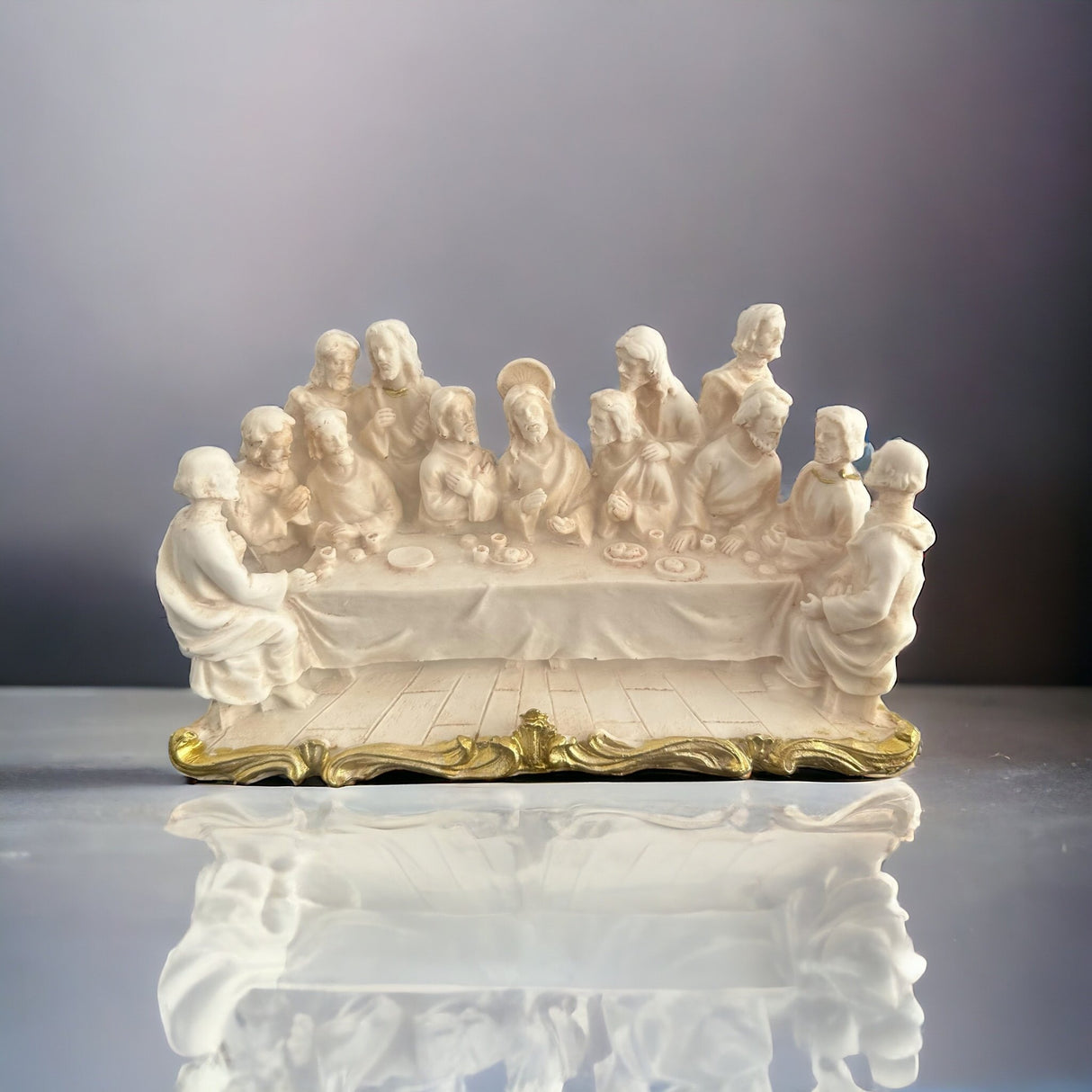 Statueta decorativa Cina cea de Taina 16 x 8 cm ,Polirasina