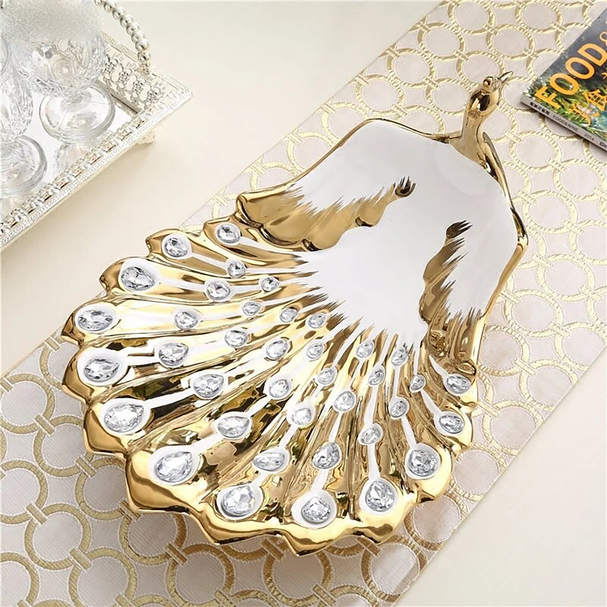 Platou aperitiv, Ceramica, Model Paun, Alb-Auriu, 32x42 cm