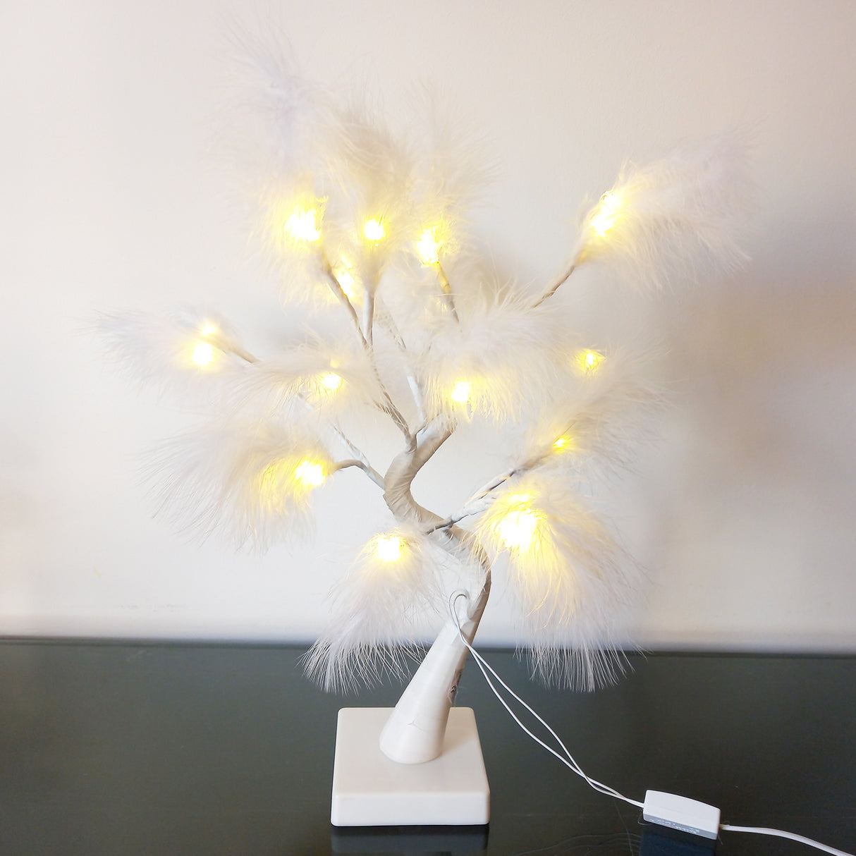 Pom decorativ Luminat cu Pene, Alb, 40 cm