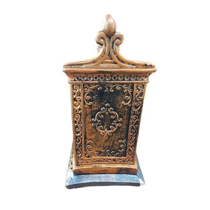 Statueta decorativa Zeita Bogatiei si Abundentei pe tron, 25 cm