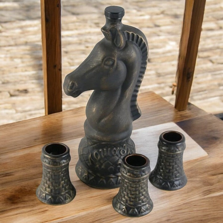 Set servire bautura ceramica, Cal de sah cu trei pahare, Negru