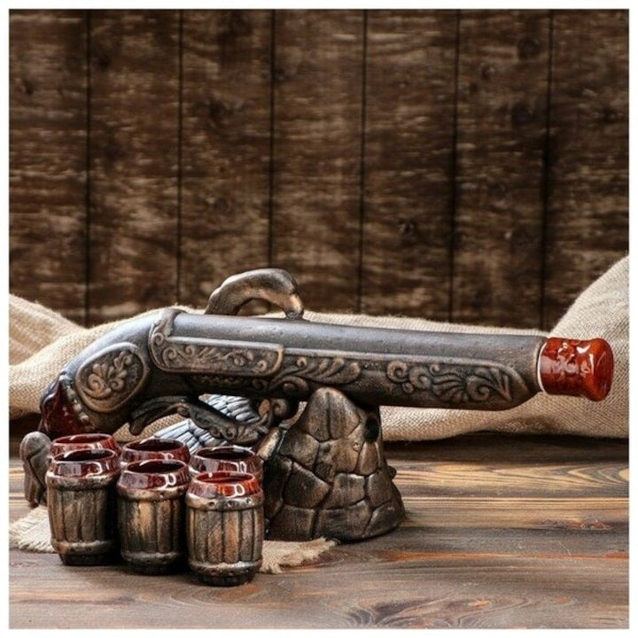 Set Ceramica pentru Bauturi Pistol pe Suport, 450 ml, 6 pahare 80 ml