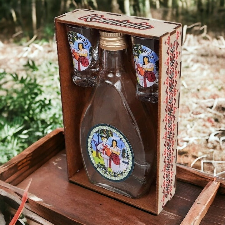 Set tuică Tarani Romania 250 ml, cu pahare 25 ml