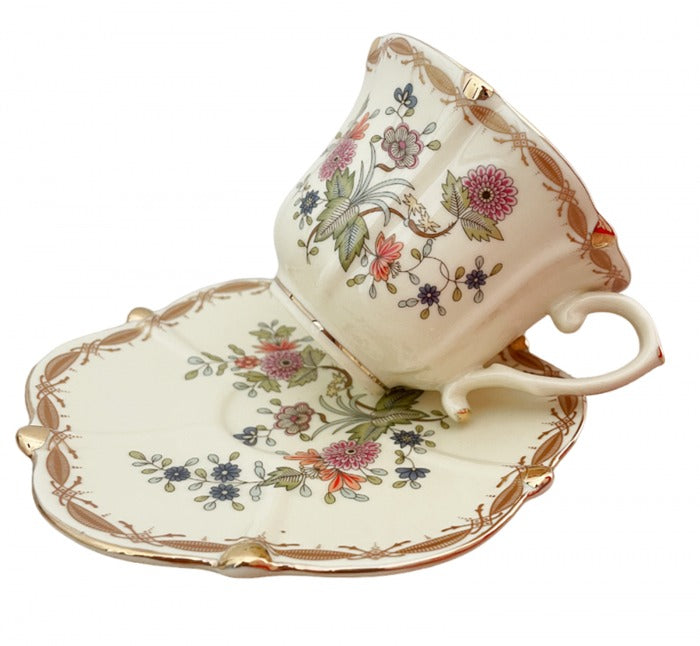 Set Cadou 2 Cesti cu Farfurii elegante, Cutie Cadou, Vintage