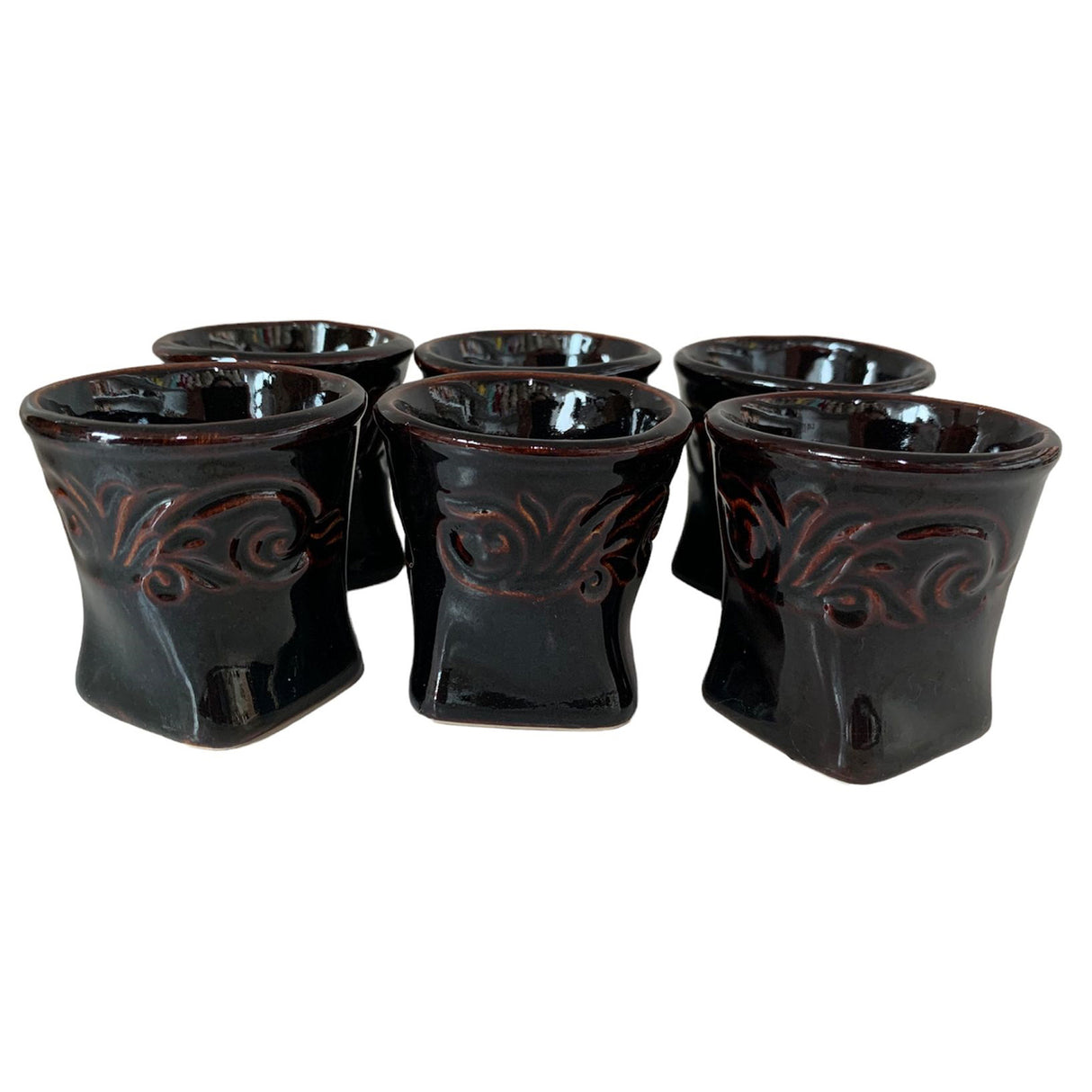 Set pentru servirea Bauturilor, Sticla 1.5 l cu 6 Pahare 80 ml, Model Vanator, Ceramica