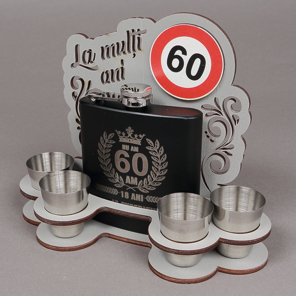 Set plosca cu 4 pahare din inox, Cadou Aniversare 16.5x20 cm