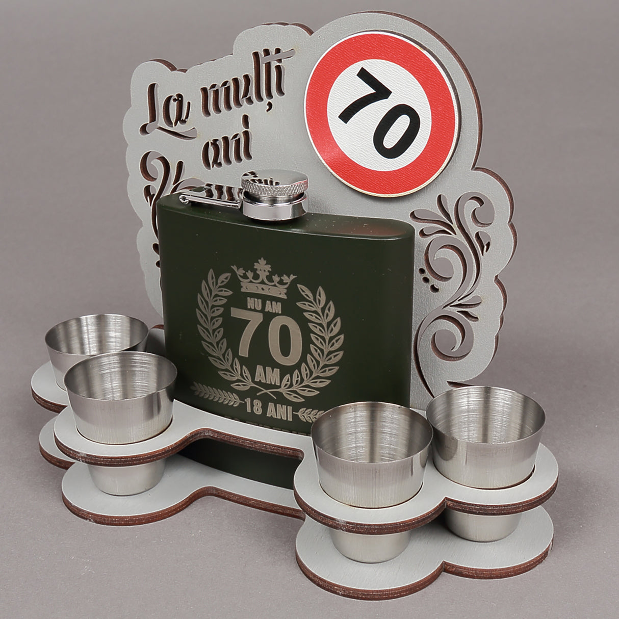 Set plosca cu 4 pahare din inox, Cadou Aniversare 16.5x20 cm