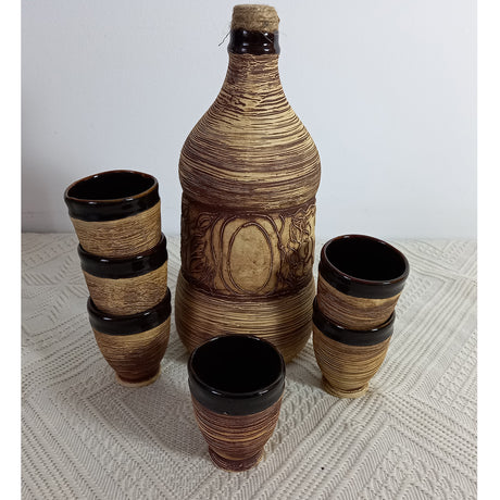 Set servire Bauturi Traditional, Sticla 1 l cu 6 pahare 50 ml, Ceramica