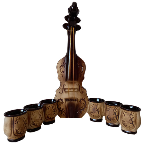 Set Sticla in forma de Vioara cu 6 cescute, Ceramica